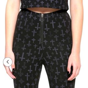 The Craft O-ring leggings from Hot Topic. Excellent used shape!